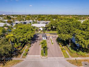 929 NE 199th St 203, Miami FL 33179