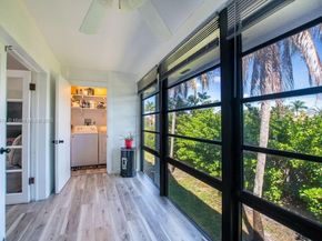 929 NE 199th St 203, Miami FL 33179