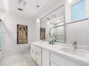 9600 SW 103rd St, Miami FL 33176