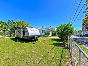 1946 Madison St, Hollywood FL 33020