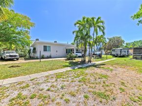 1946 Madison St, Hollywood FL 33020