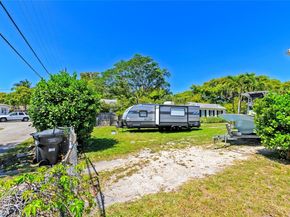 1946 Madison St, Hollywood FL 33020