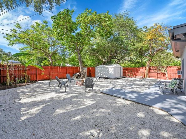 2630 Mckinley St, Hollywood FL 33020