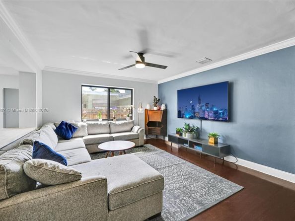 2630 Mckinley St, Hollywood FL 33020