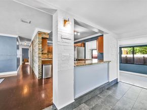 2630 Mckinley St, Hollywood FL 33020