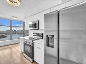 3500 Mystic Pointe Dr 3001, Aventura FL 33180