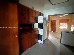 Undisclosed Address #A11886078, Miami FL 33168