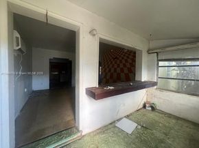 Undisclosed Address #A11886078, Miami FL 33168