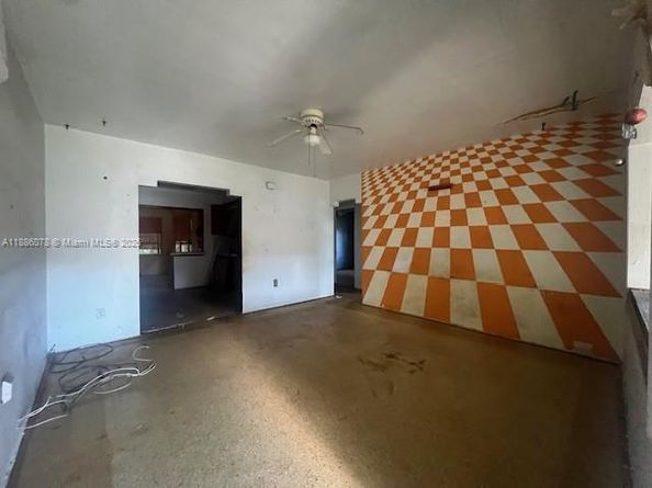 Undisclosed Address #A11886078, Miami FL 33168