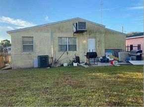 4631 SW 21st St, West Park FL 33023