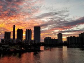 4000 NE 169th St 407, North Miami Beach FL 33160