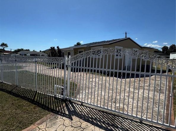 1730 SW 72nd Ct, Miami FL 33155