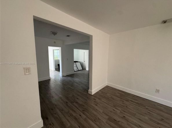 1730 SW 72nd Ct, Miami FL 33155