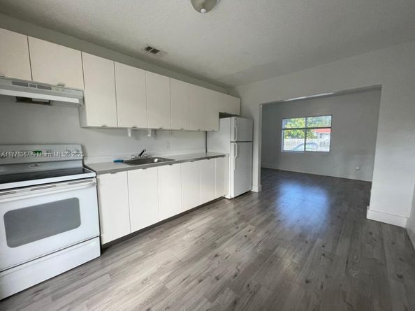 1730 SW 72nd Ct, Miami FL 33155