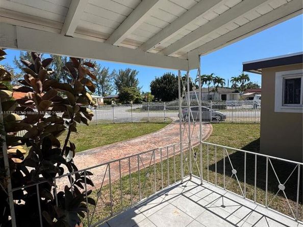 1730 SW 72nd Ct, Miami FL 33155