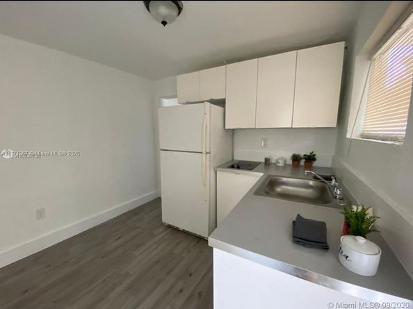 1730 SW 72nd Ct, Miami FL 33155