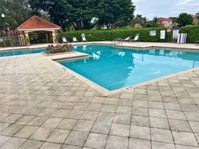 3480 N Pinewalk Dr N 135, Margate FL 33063