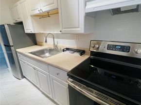 3000 - 3002 SW 15th Ave, Fort Lauderdale FL 33315