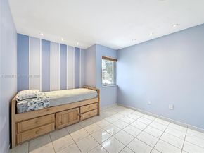 6466 SW 130th Pl 902, Miami FL 33183