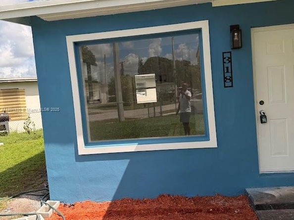 318 NW 30th Ave, Fort Lauderdale FL 33311