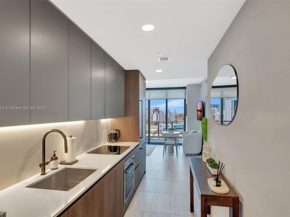 580 72nd st 808, Miami Beach FL 33141