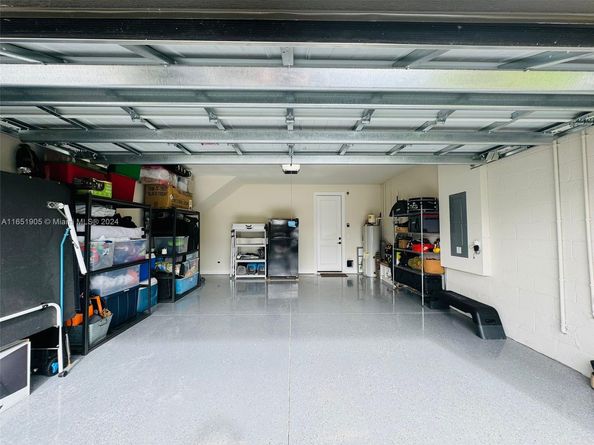 8123 NW 78th St, Tamarac FL 33321