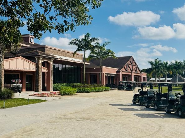 8123 NW 78th St, Tamarac FL 33321