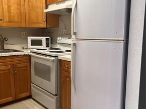5201 NW 7th St 314, Miami FL 33126