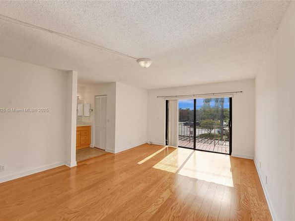 1551 NW 92nd Ave 185, Pembroke Pines FL 33024