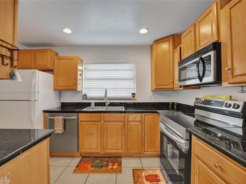 1551 NW 92nd Ave