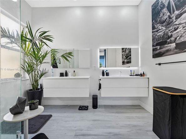 5046 SW 162nd Ave, Miramar FL 33027