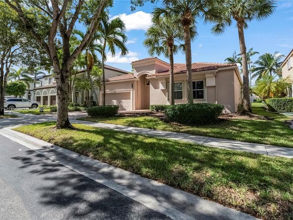 5046 SW 162nd Ave, Miramar FL 33027