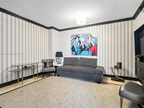 21050 Point Pl 403, Aventura FL 33180