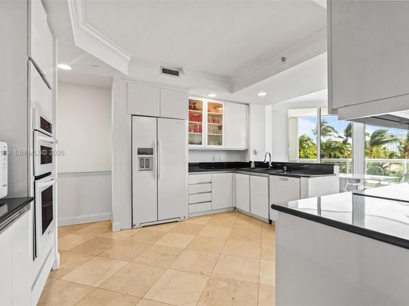 21050 Point Pl 403, Aventura FL 33180