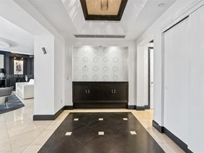 21050 Point Pl 403, Aventura FL 33180