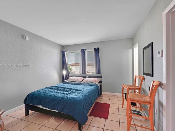 1255 W 49th Pl H202, Hialeah FL 33012