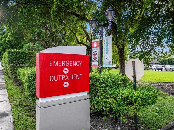 1255 W 49th Pl H202, Hialeah FL 33012