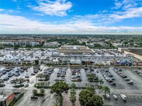 1255 W 49th Pl H202, Hialeah FL 33012