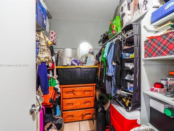 1255 W 49th Pl H202, Hialeah FL 33012