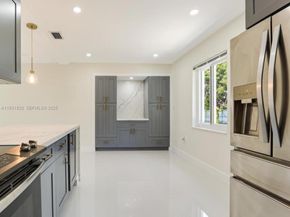 851 NW 146th St, Miami FL 33168