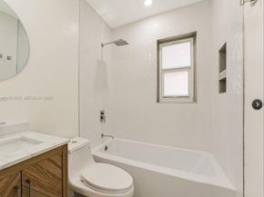 851 NW 146th St, Miami FL 33168