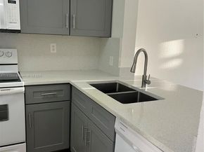 7985 NW 8th St 110A, Miami FL 33126