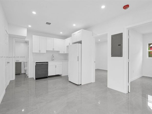 11406 NW 17th Ave, Miami FL 33167