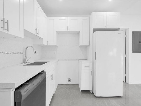 11406 NW 17th Ave, Miami FL 33167