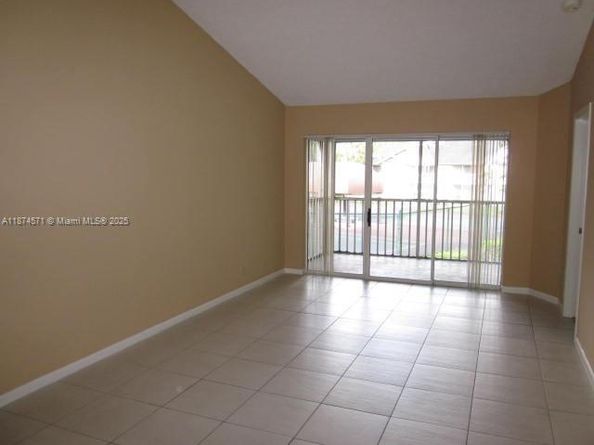 9203 SW 141 Pl 9203, Miami FL 33186