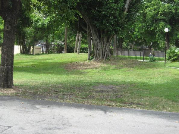 9203 SW 141 Pl 9203, Miami FL 33186