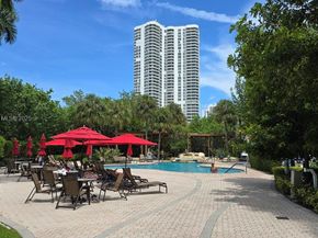 3400 NE 192nd St 1205, Aventura FL 33180