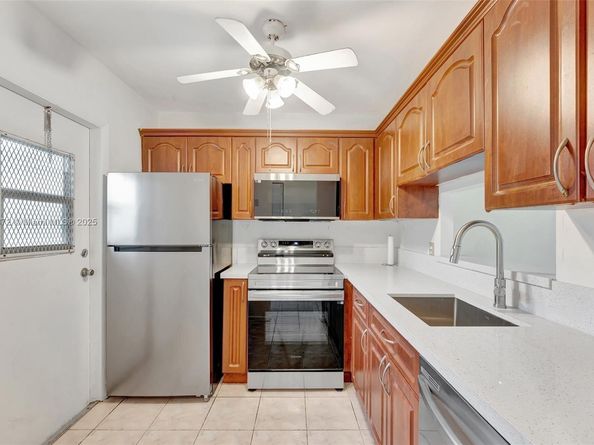 4341 NW 16th St 203, Lauderhill FL 33313