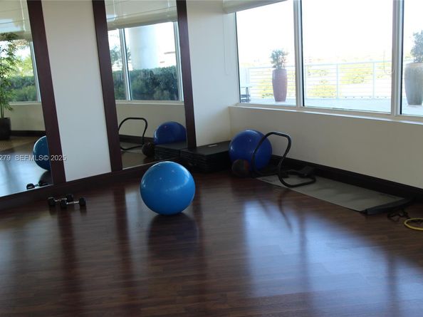 315 NE 3rd Ave 2005, Fort Lauderdale FL 33301