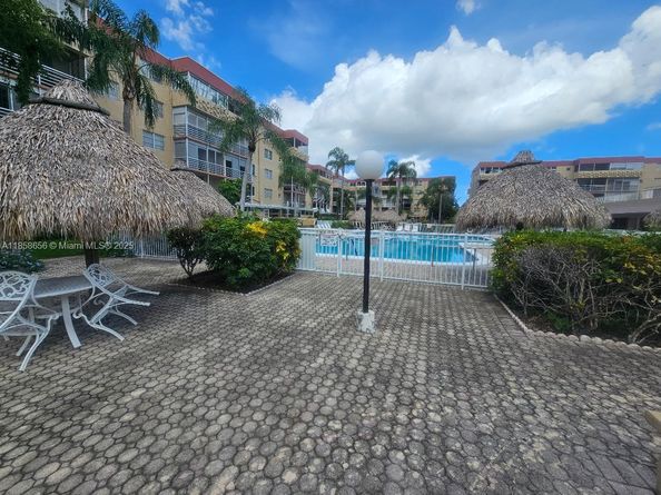 404 NW 68th Ave 405, Plantation FL 33317
